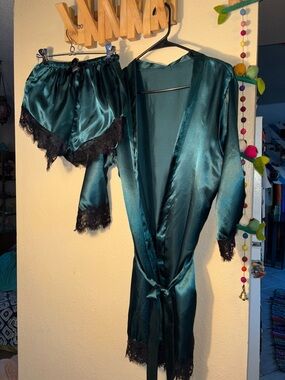 EUC green satin night robe and matching lace-trimmed shorts. The set is